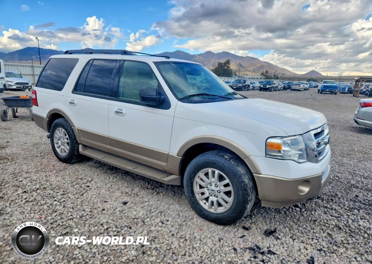 2013 Ford Expedition Xlt VIN:1FMJU1J55DEF16819 - 4