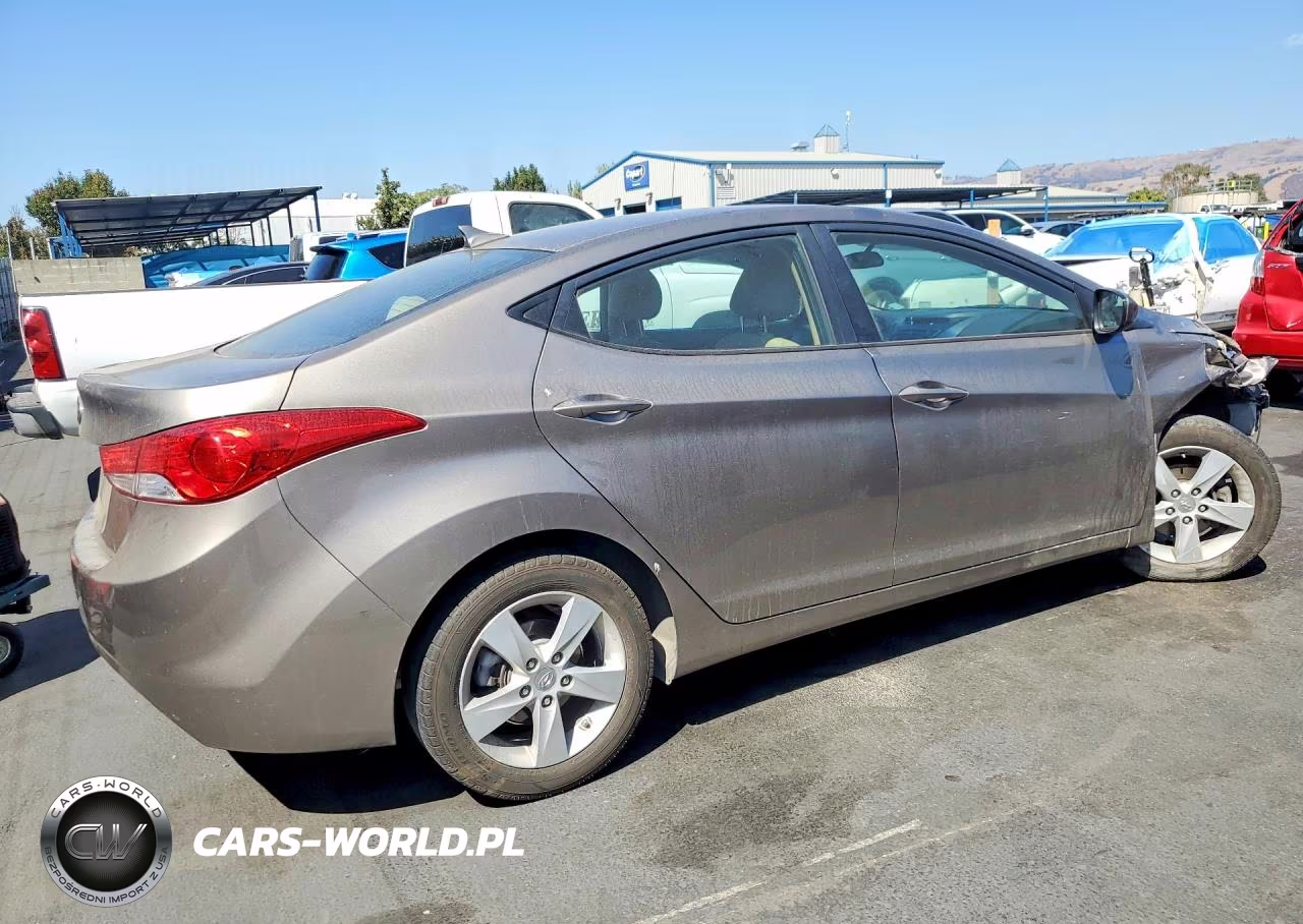 2013 Hyundai Elantra Gls VIN:5NPDH4AE7DH399199 - 3