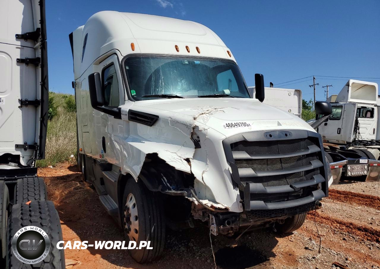 2020 Freightliner Cascadia 126