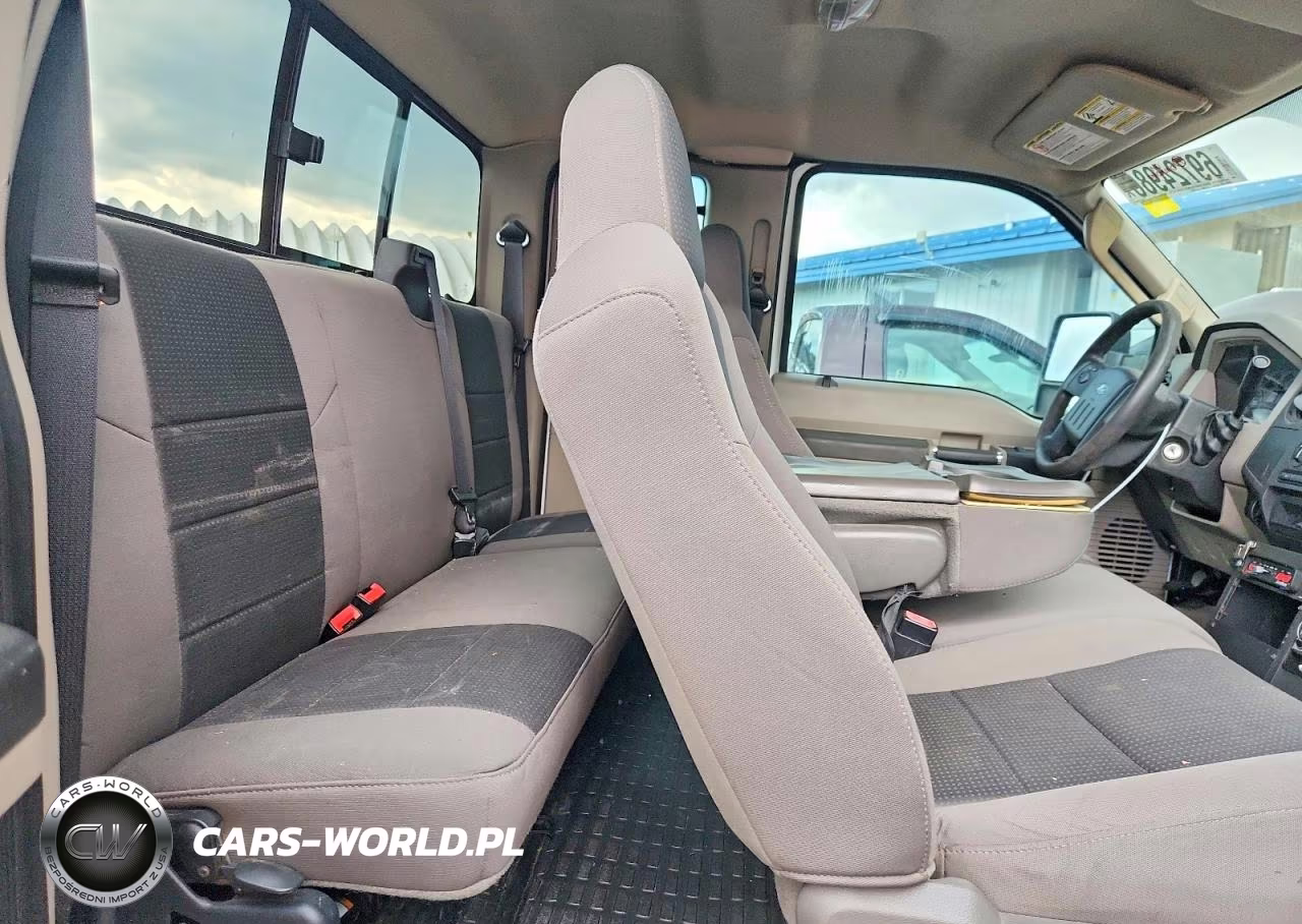 2010 Ford F250 Super Duty VIN:1FTSX2BR3AEB17393 - 10
