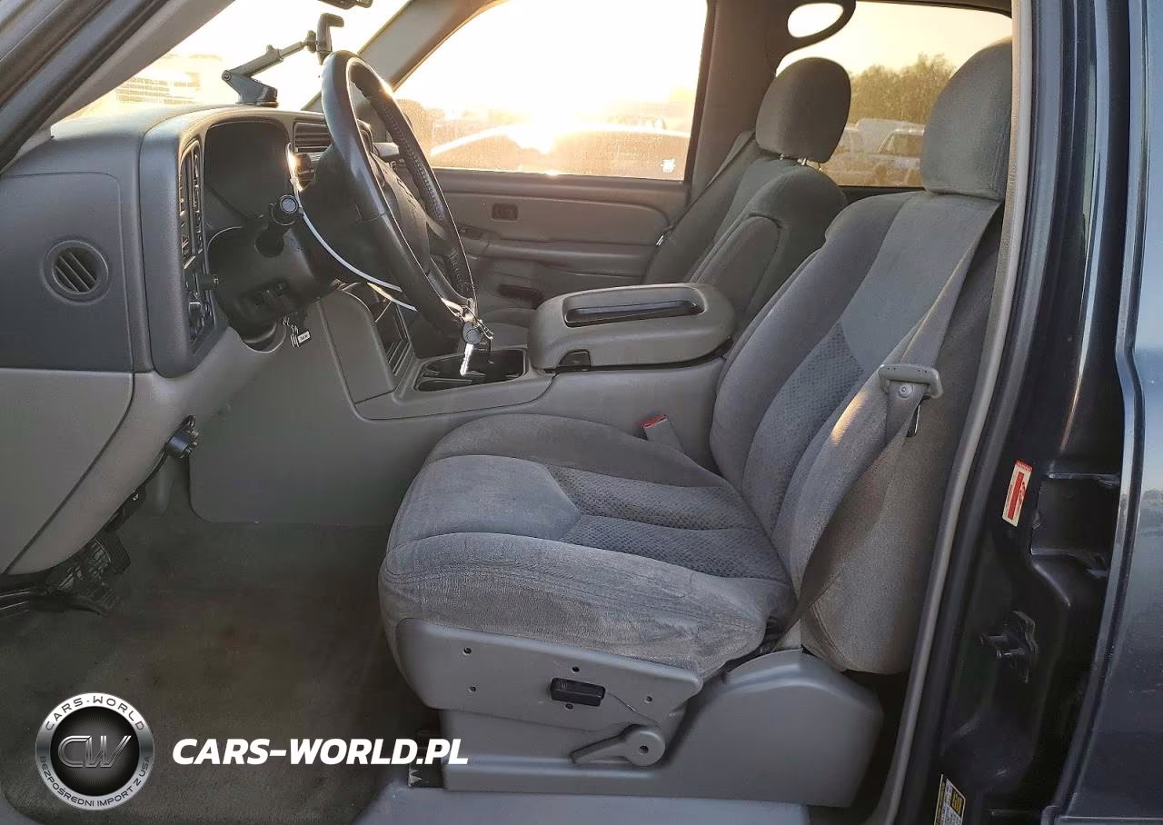 2004 Chevrolet Tahoe K1500 VIN:1GNEK13Z84J165155 - 7