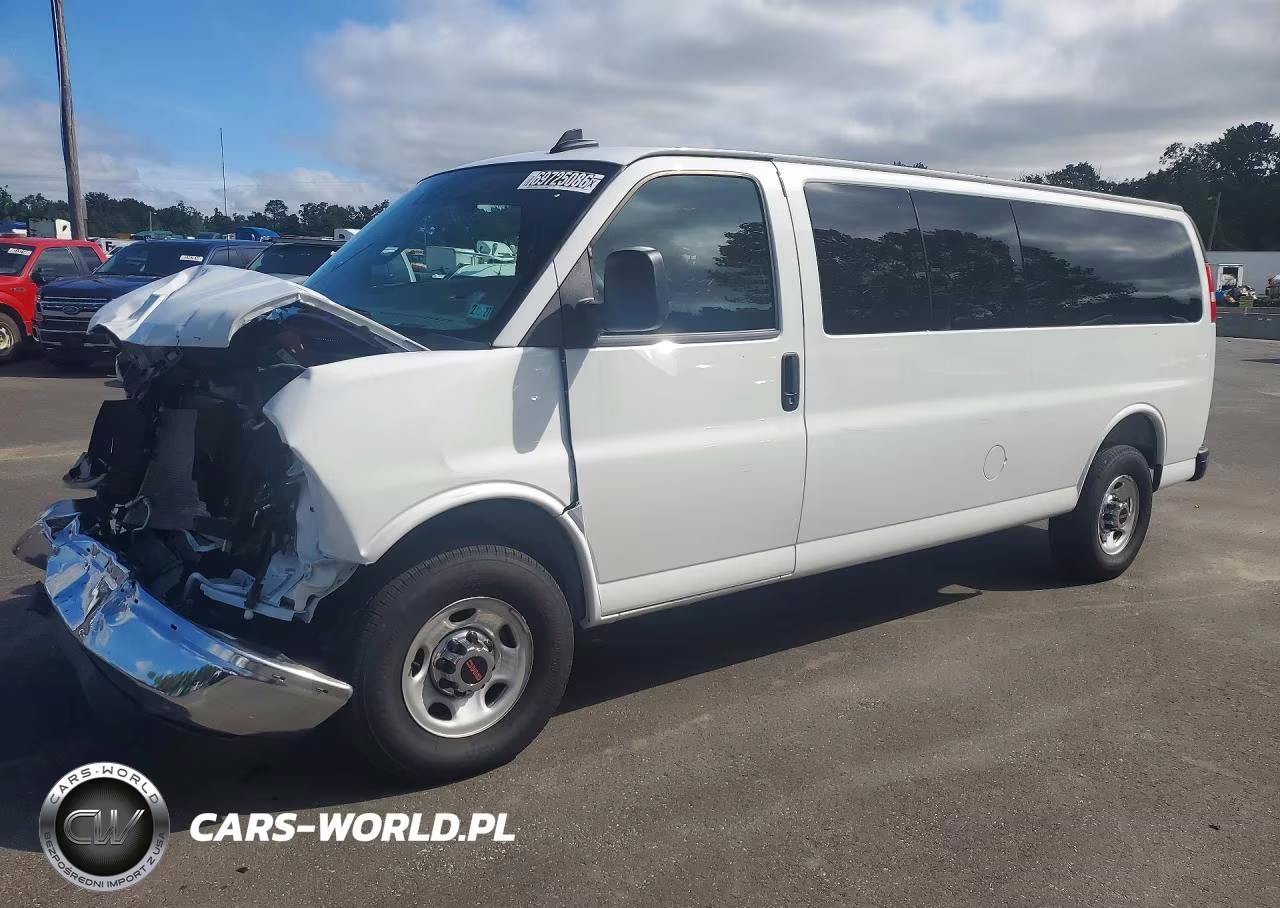 2026 GMC Savana G3500 Lt