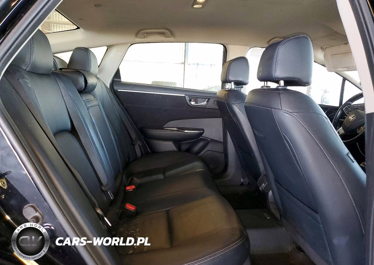 2018 Honda Clarity Touring VIN:JHMZC5F32JC019757 - 10