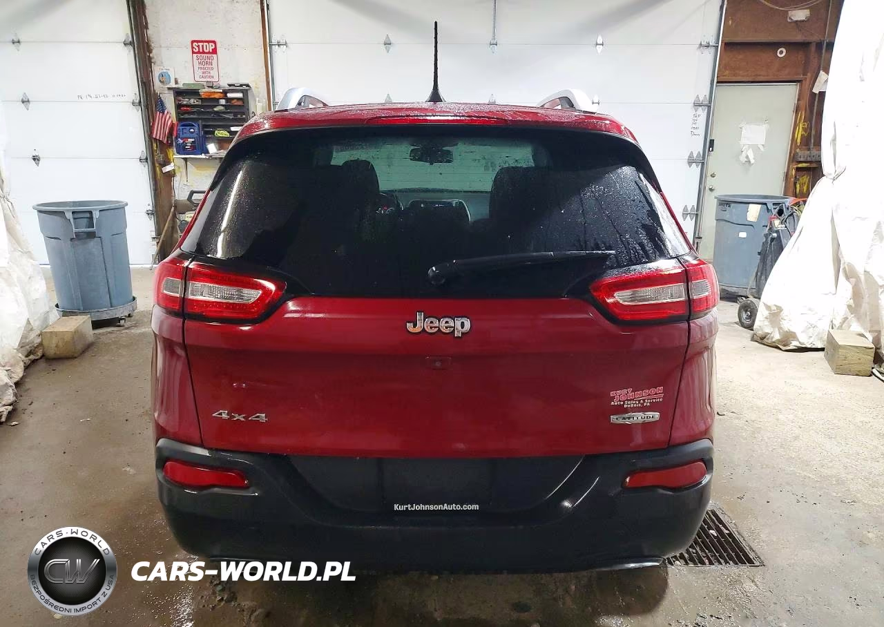 2017 Jeep Cherokee Latitude VIN:1C4PJMCB0HW594176 - 6