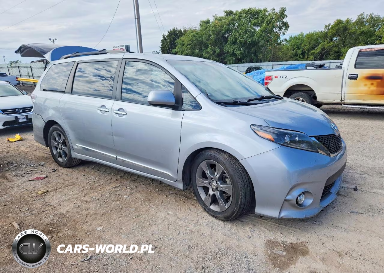 2015 Toyota Sienna Sport VIN:5TDXK3DC9FS687709 - 4