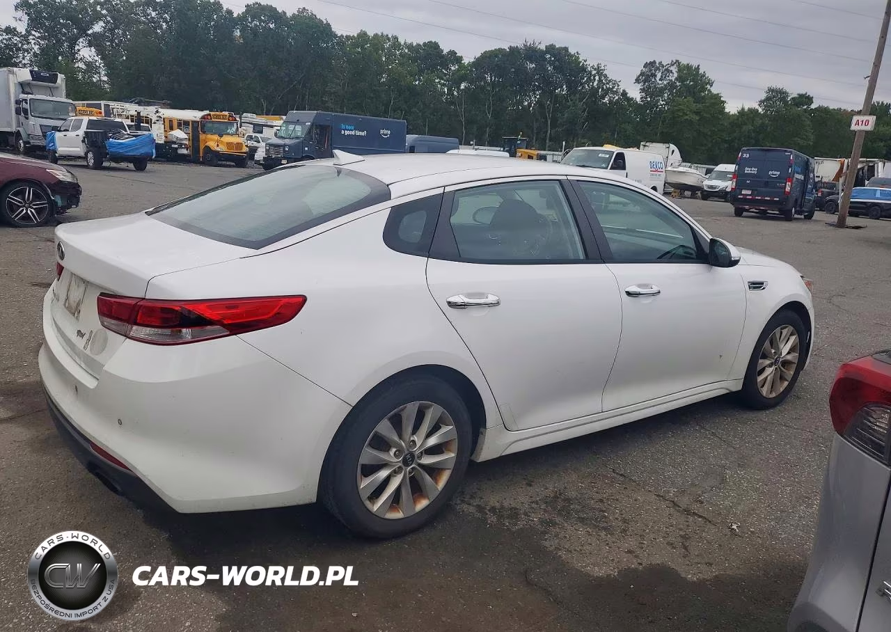 2018 Kia Optima Lx VIN:5XXGT4L34JG267774 - 3