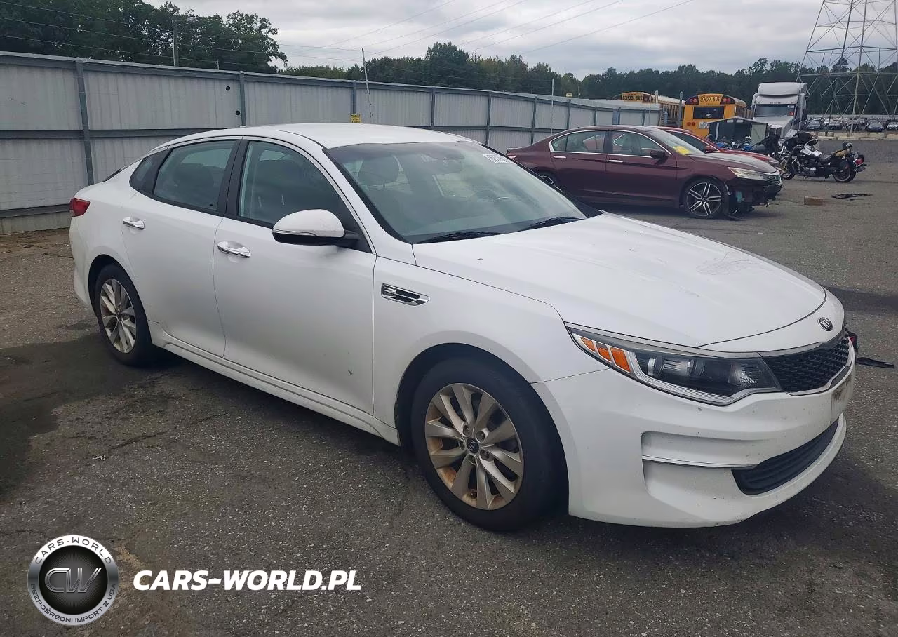 2018 Kia Optima Lx VIN:5XXGT4L34JG267774 - 4