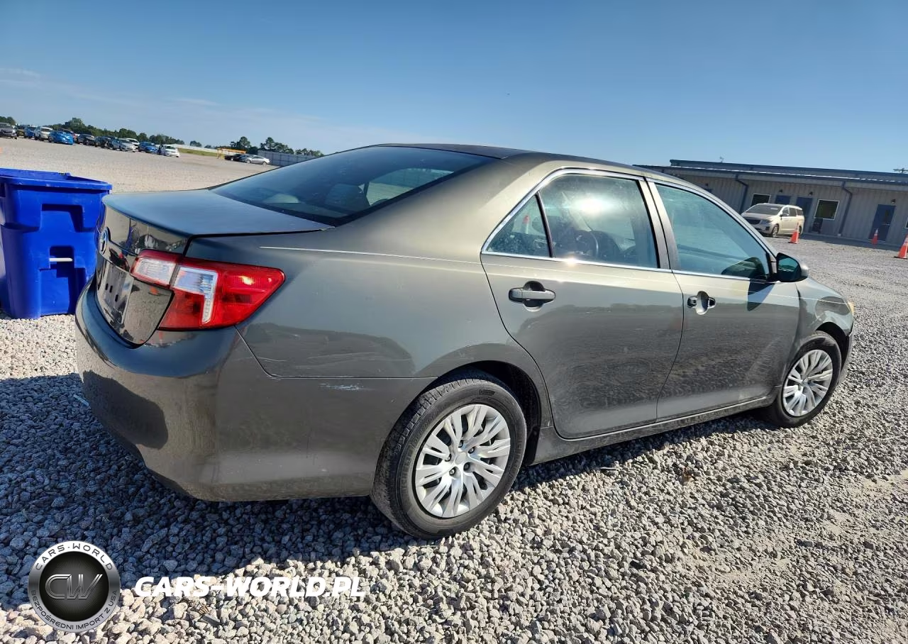 2012 Toyota Camry L VIN:4T1BF1FK2CU520103 - 3