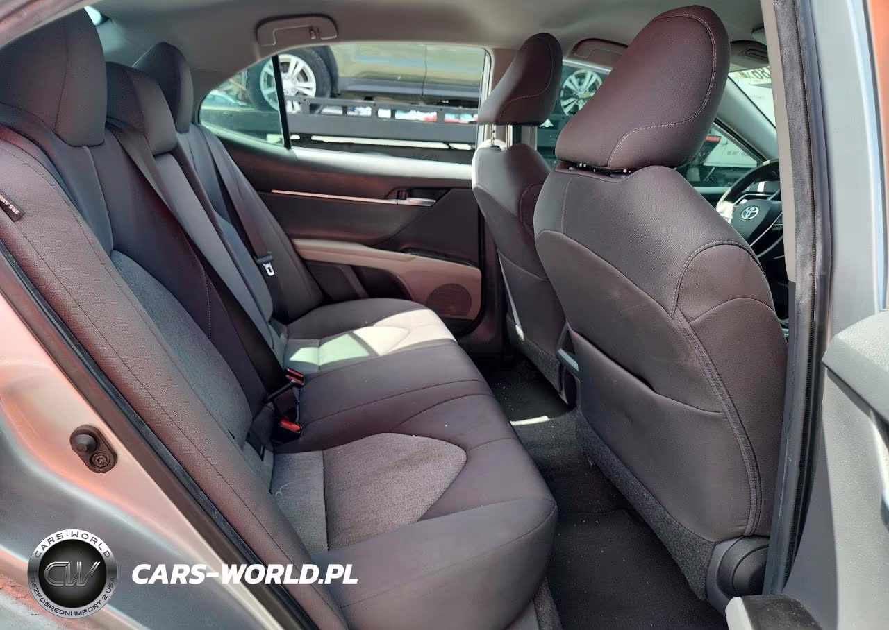 2021 Toyota Camry Le VIN:4T1C11AK7MU587078 - 10