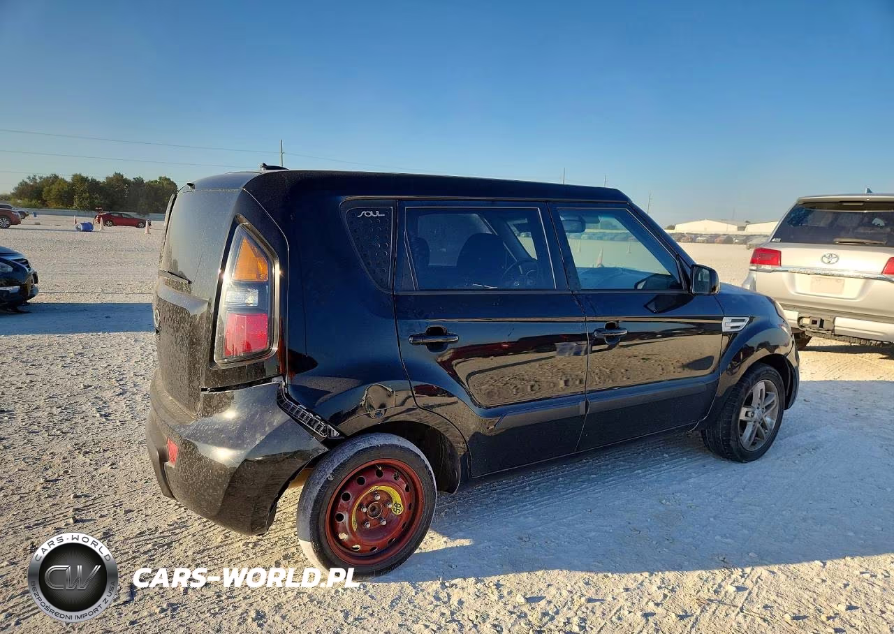 2011 Kia Soul + VIN:KNDJT2A28B7219421 - 3