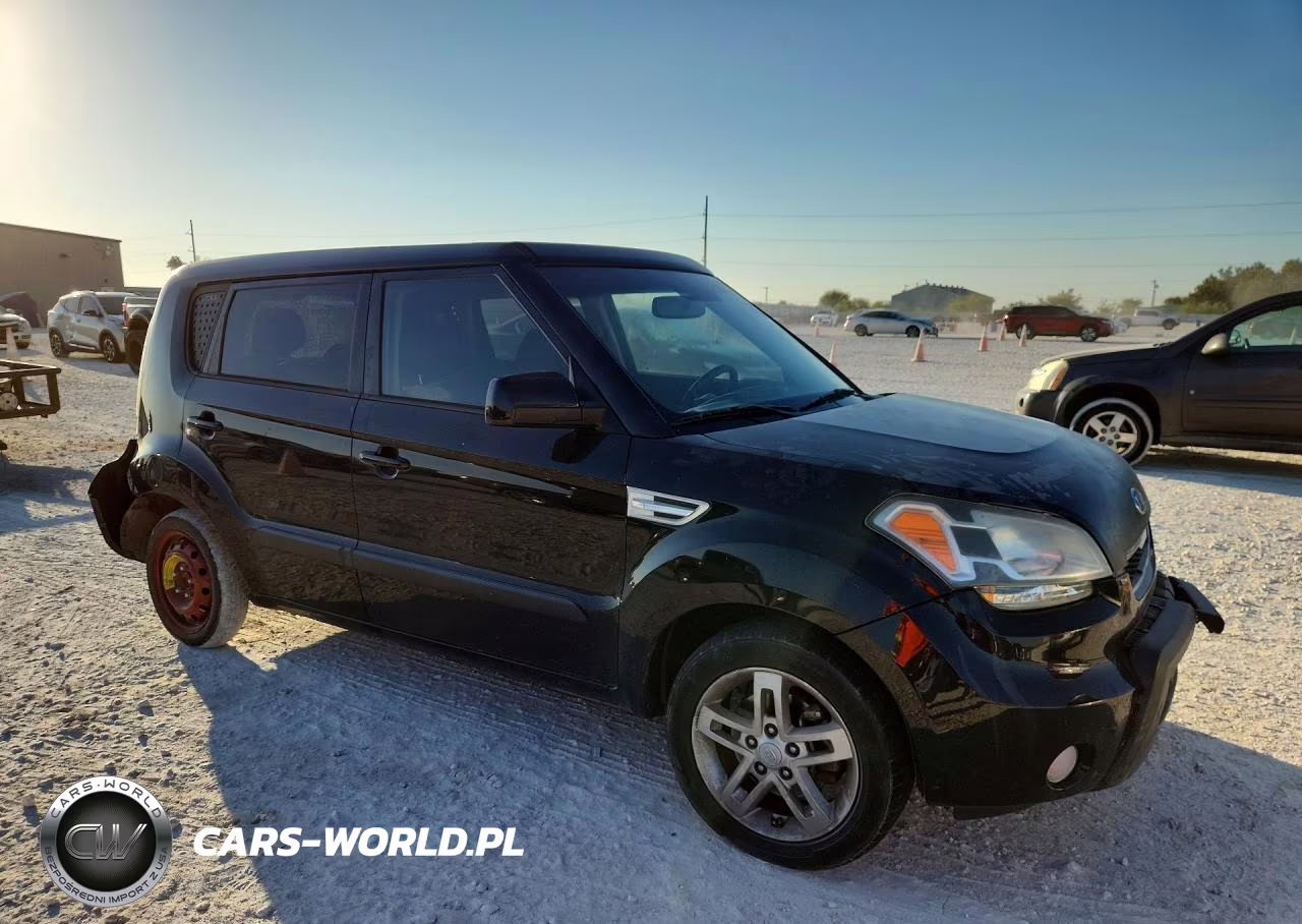 2011 Kia Soul + VIN:KNDJT2A28B7219421 - 4