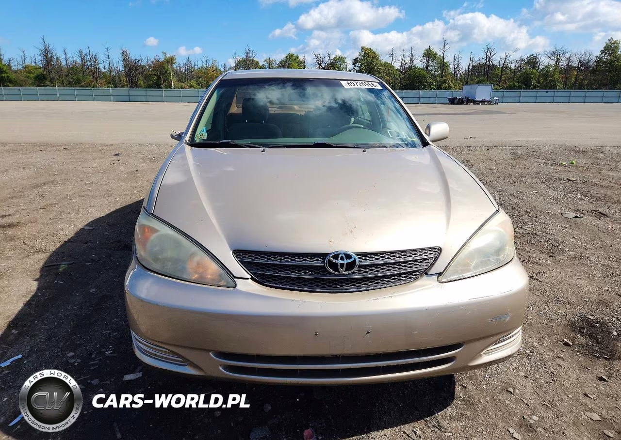 2003 Toyota Camry Le VIN:4T1BE32K03U219057 - 5