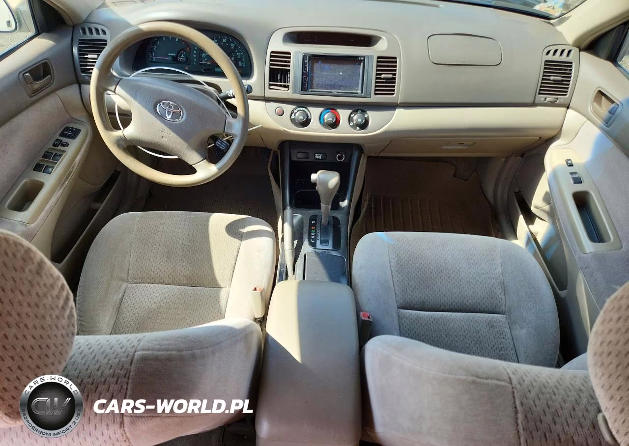 2003 Toyota Camry Le VIN:4T1BE32K03U219057 - 8