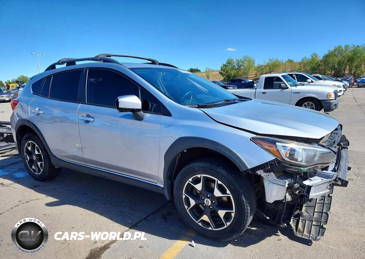 2018 Subaru Crosstrek Premium VIN:JF2GTADCXJH313996 - 4