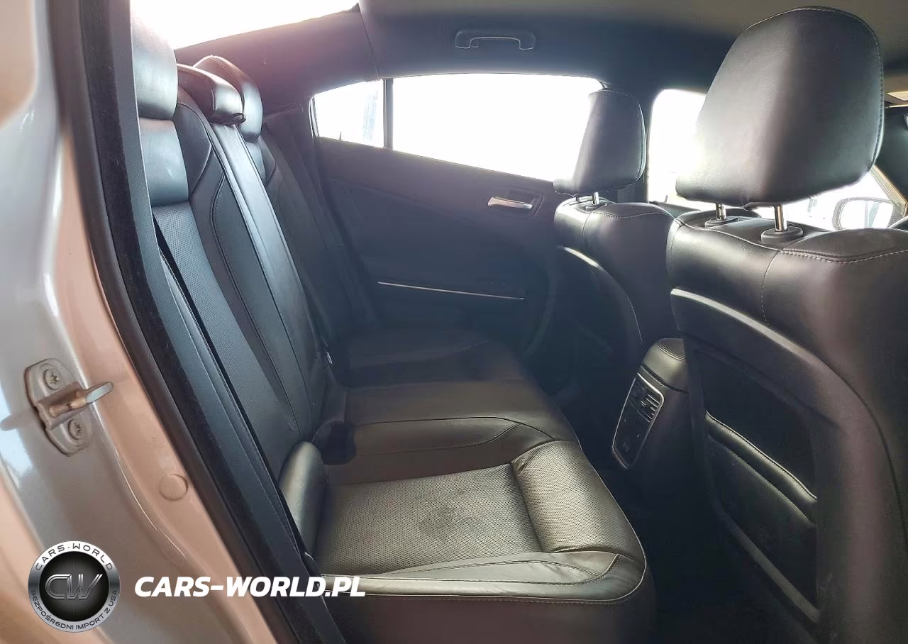2019 Dodge Charger Sxt VIN:2C3CDXJG7KH561367 - 10