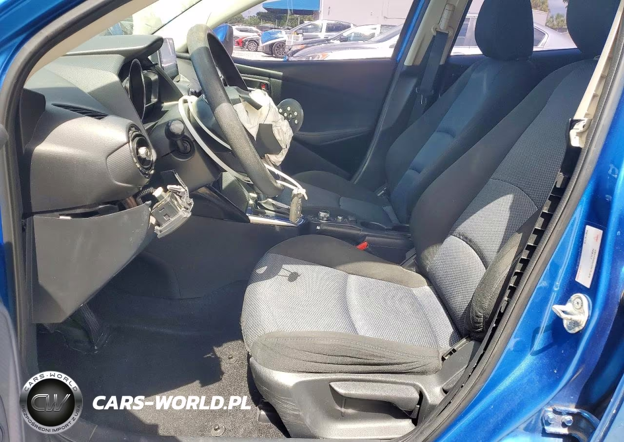 2018 Toyota Yaris Ia Base VIN:3MYDLBYV0JY333716 - 7