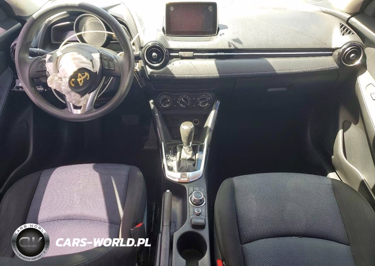 2018 Toyota Yaris Ia Base VIN:3MYDLBYV0JY333716 - 8