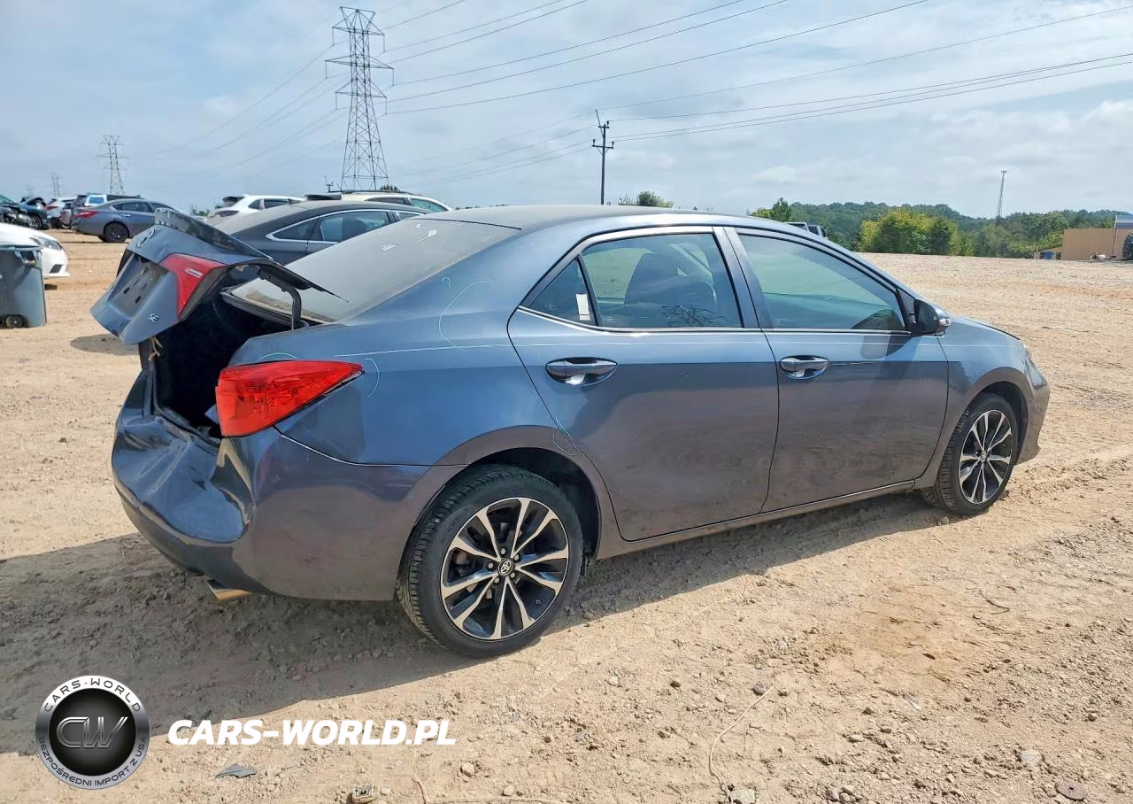 2018 Toyota Corolla Se VIN:5YFBURHE2JP852021 - 3