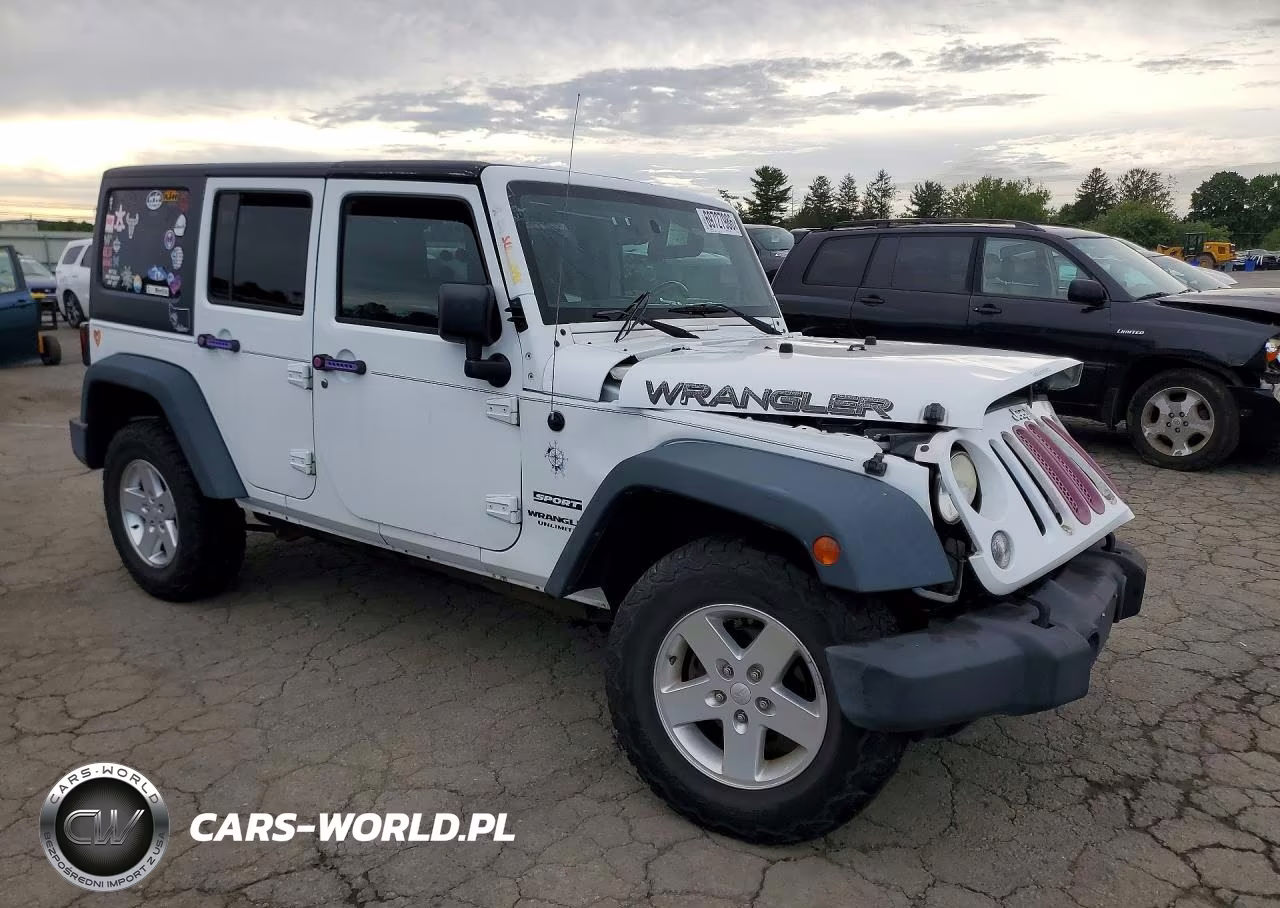 2015 Jeep Wrangler Unlimited Sport VIN:1C4HJWDG8FL528662 - 4