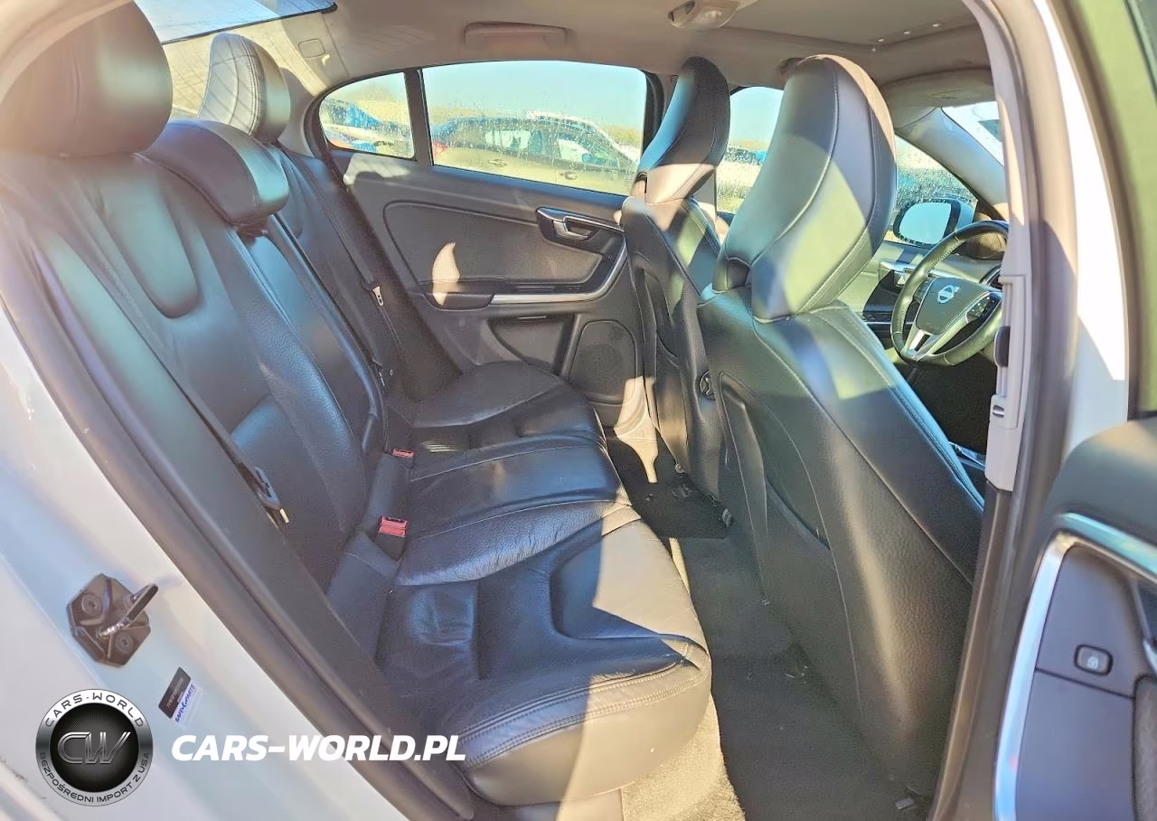 2013 Volvo S60 T5 VIN:YV1612FSXD2225896 - 10