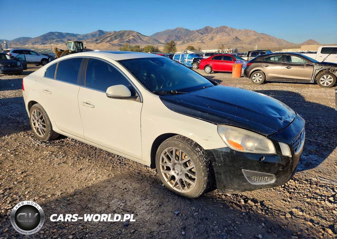 2013 Volvo S60 T5 VIN:YV1612FSXD2225896 - 4