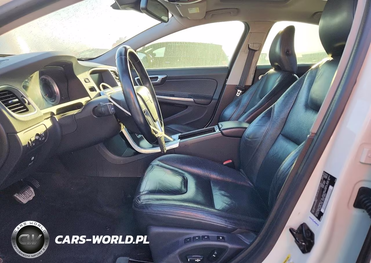 2013 Volvo S60 T5 VIN:YV1612FSXD2225896 - 7