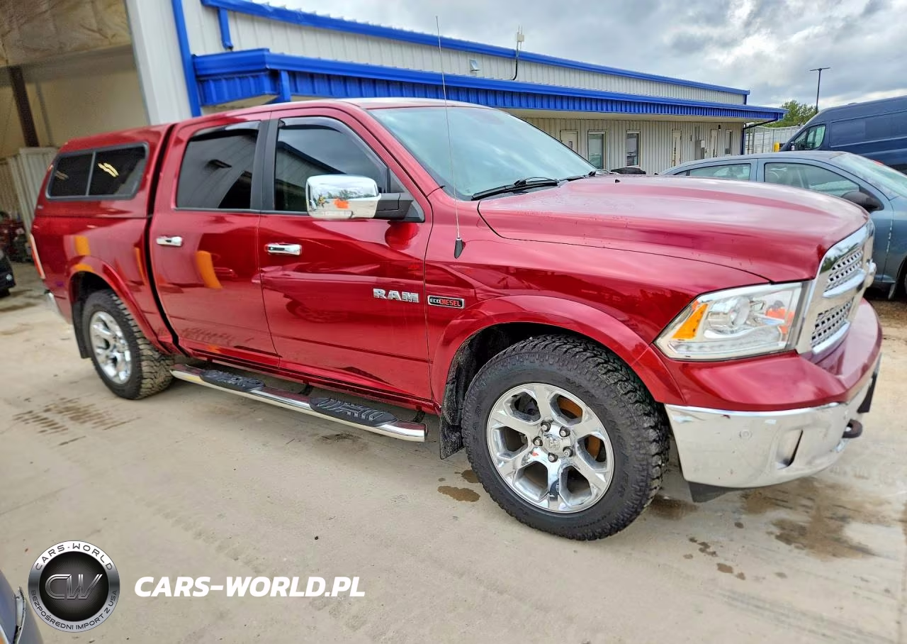 2015 Ram 1500 Laramie VIN:1C6RR7NM7FS665600 - 4