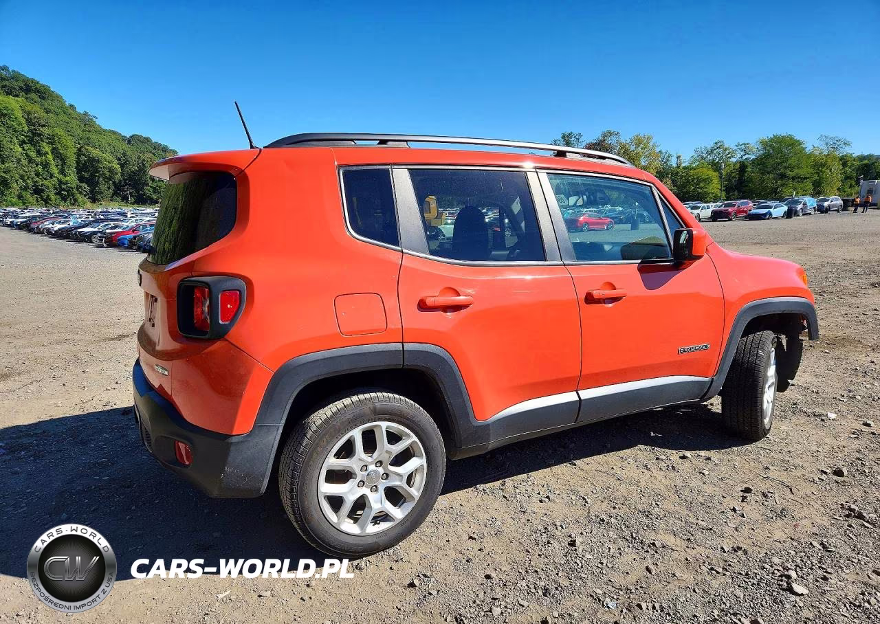 2018 Jeep Renegade Latitude VIN:ZACCJBBB7JPH30312 - 3