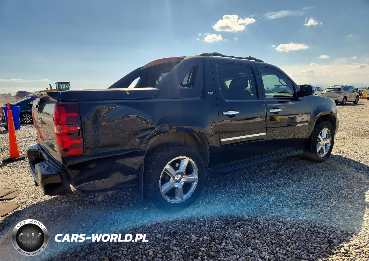 2011 Chevrolet Avalanche Ltz VIN:3GNTKGE31BG306472 - 3