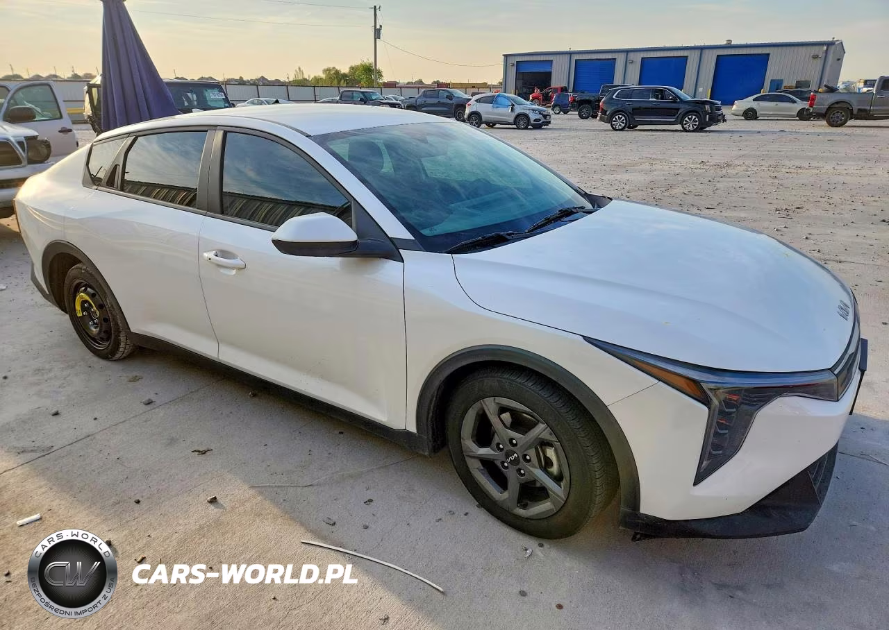 2025 Kia K4 Lxs VIN:3KPFT4DE2SE132864 - 4