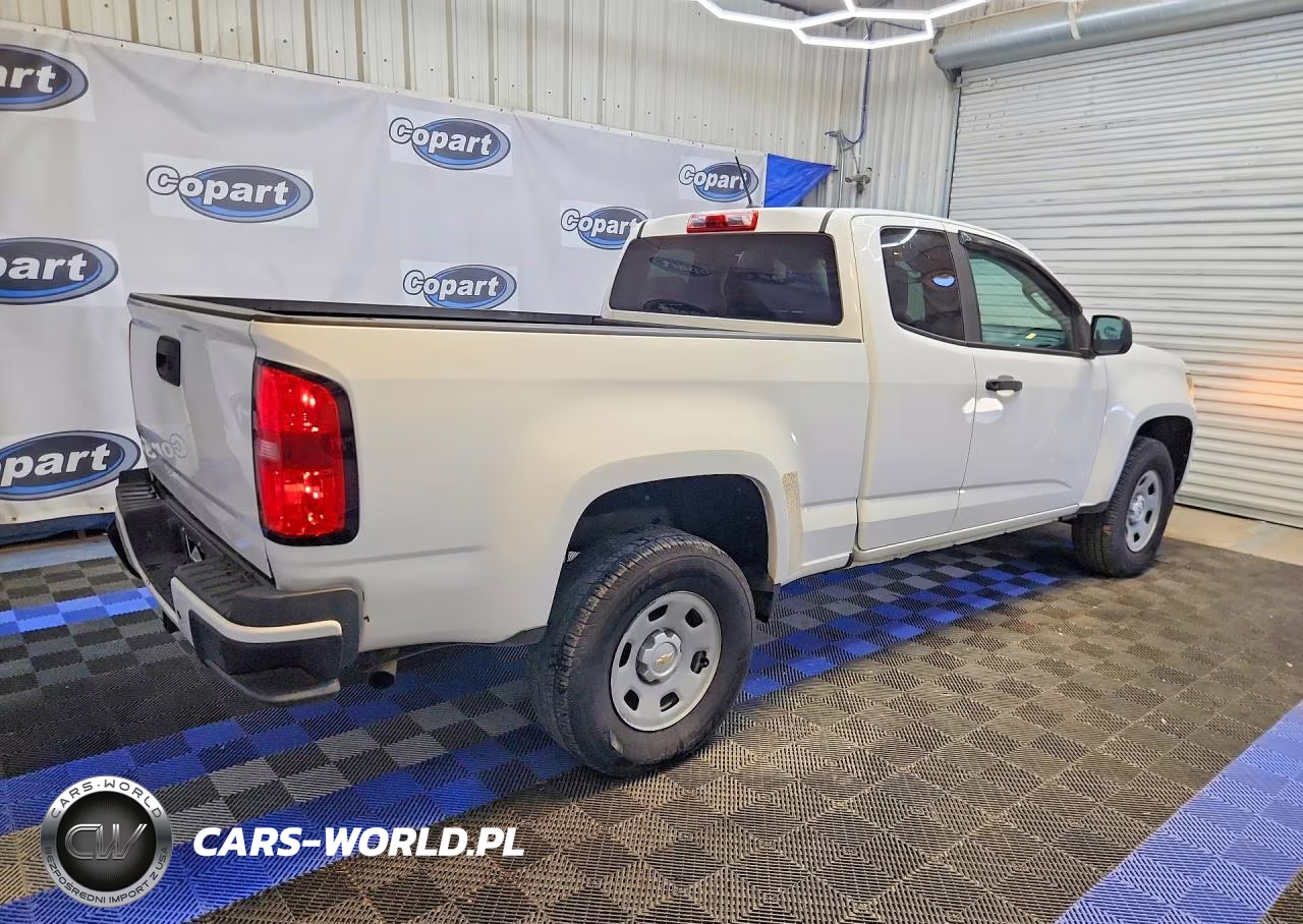 2017 Chevrolet Colorado VIN:1GCHSBEN8H1204001 - 3