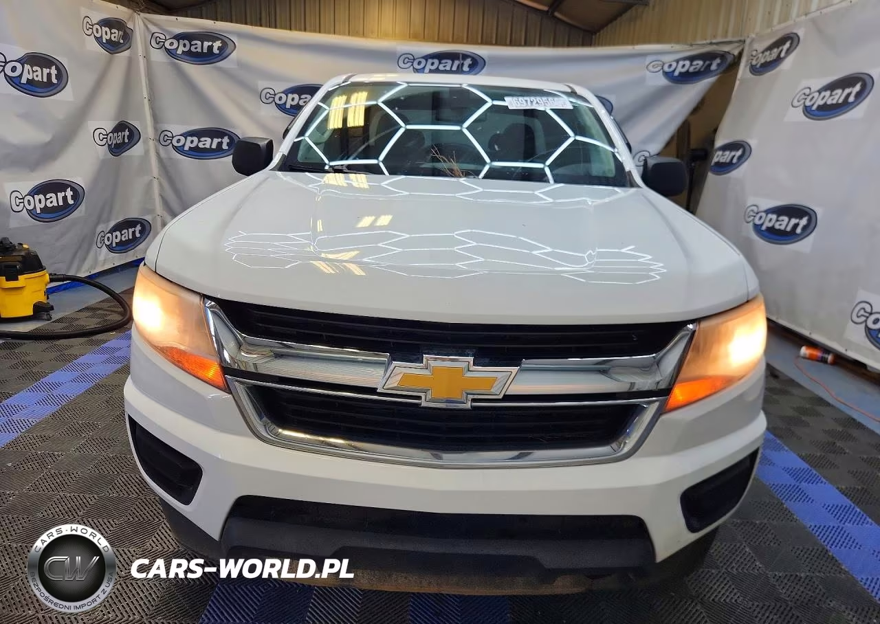 2017 Chevrolet Colorado VIN:1GCHSBEN8H1204001 - 5