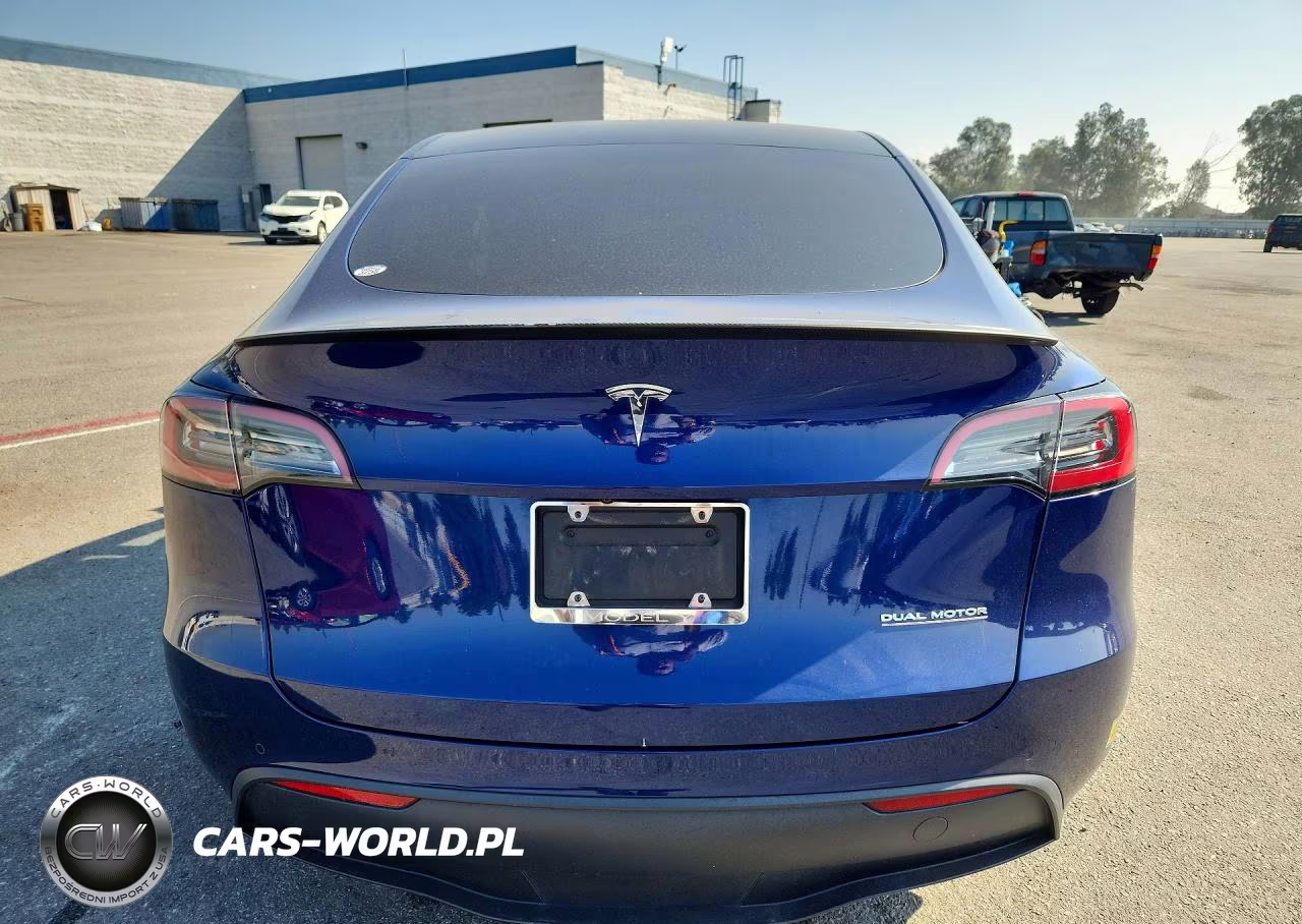 2022 Tesla Model Y VIN:7SAYGDEF9NF501547 - 6