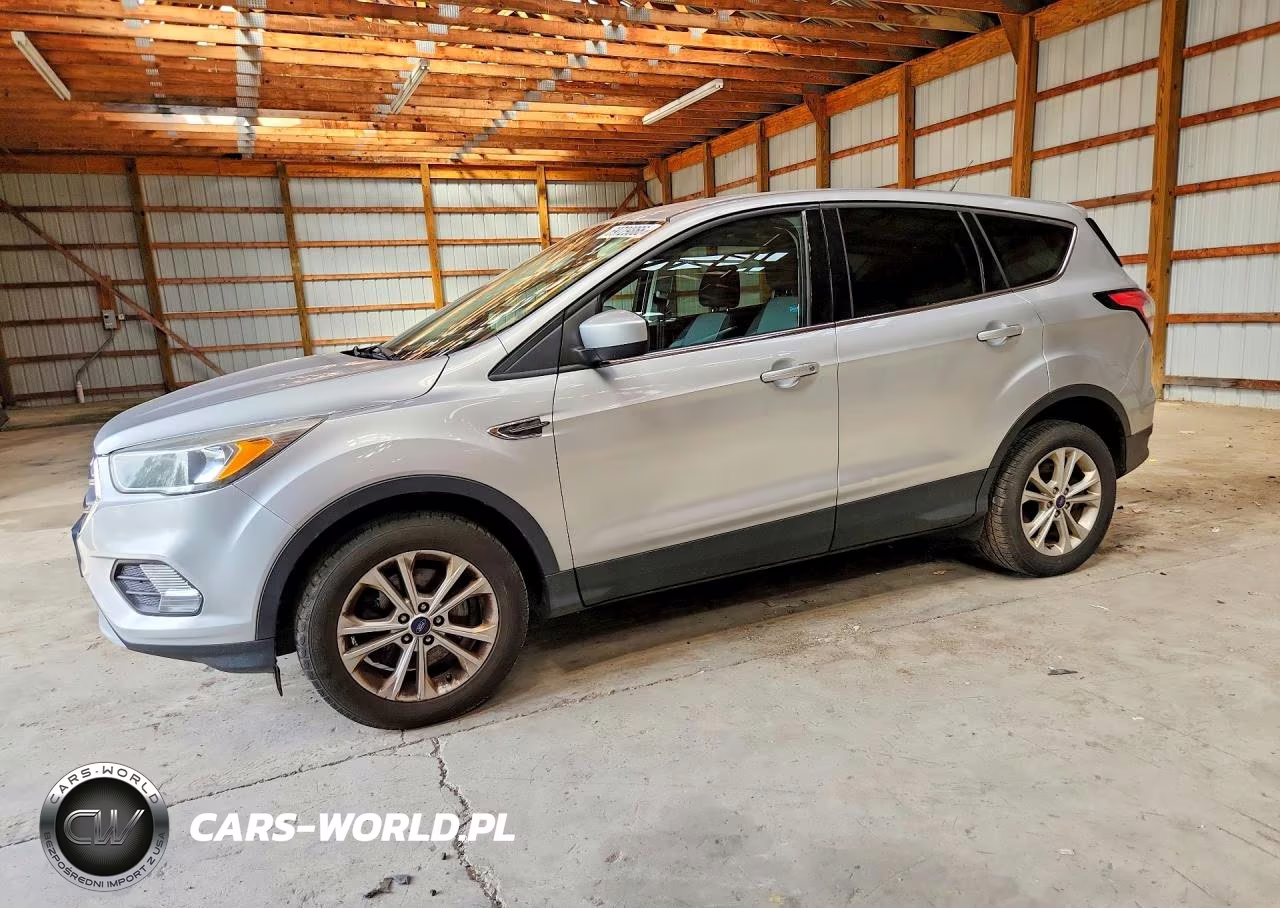 2017 Ford Escape Se VIN:1FMCU9GD7HUD81019 - 1
