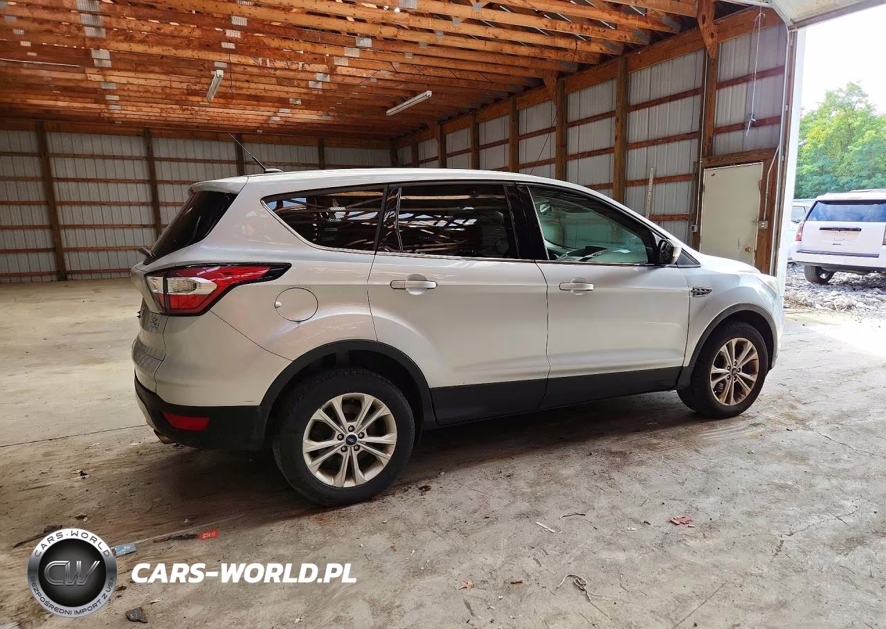 2017 Ford Escape Se VIN:1FMCU9GD7HUD81019 - 3