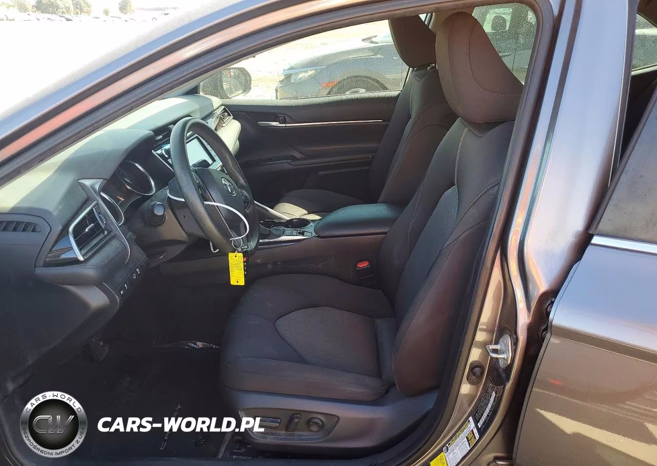 2020 Toyota Camry Le VIN:4T1C31AK4LU013840 - 7