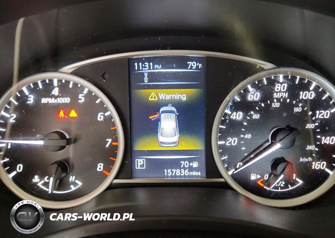 2018 Nissan Sentra S VIN:3N1AB7AP3JY250989 - 9