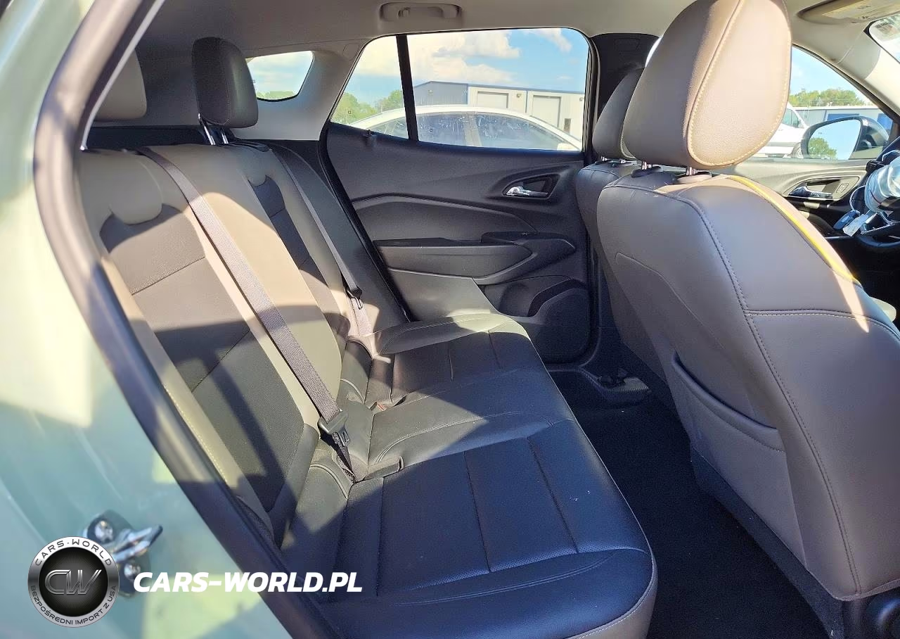 2025 Chevrolet Trax Activ VIN:KL77LKEP8SC151545 - 11