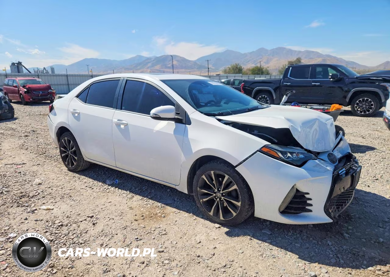 2017 Toyota Corolla Se VIN:5YFBURHE8HP574638 - 4