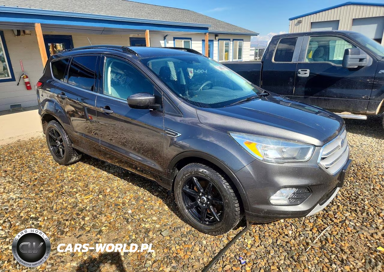 2018 Ford Escape Se VIN:1FMCU9GD1JUA36316 - 4