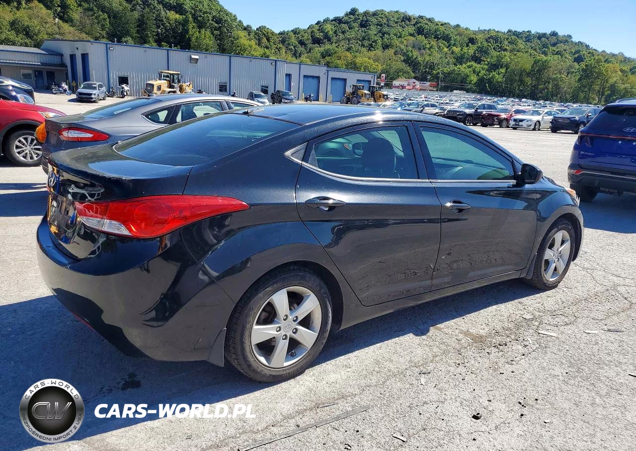 2013 Hyundai Elantra Gls VIN:5NPDH4AE1DH401514 - 3