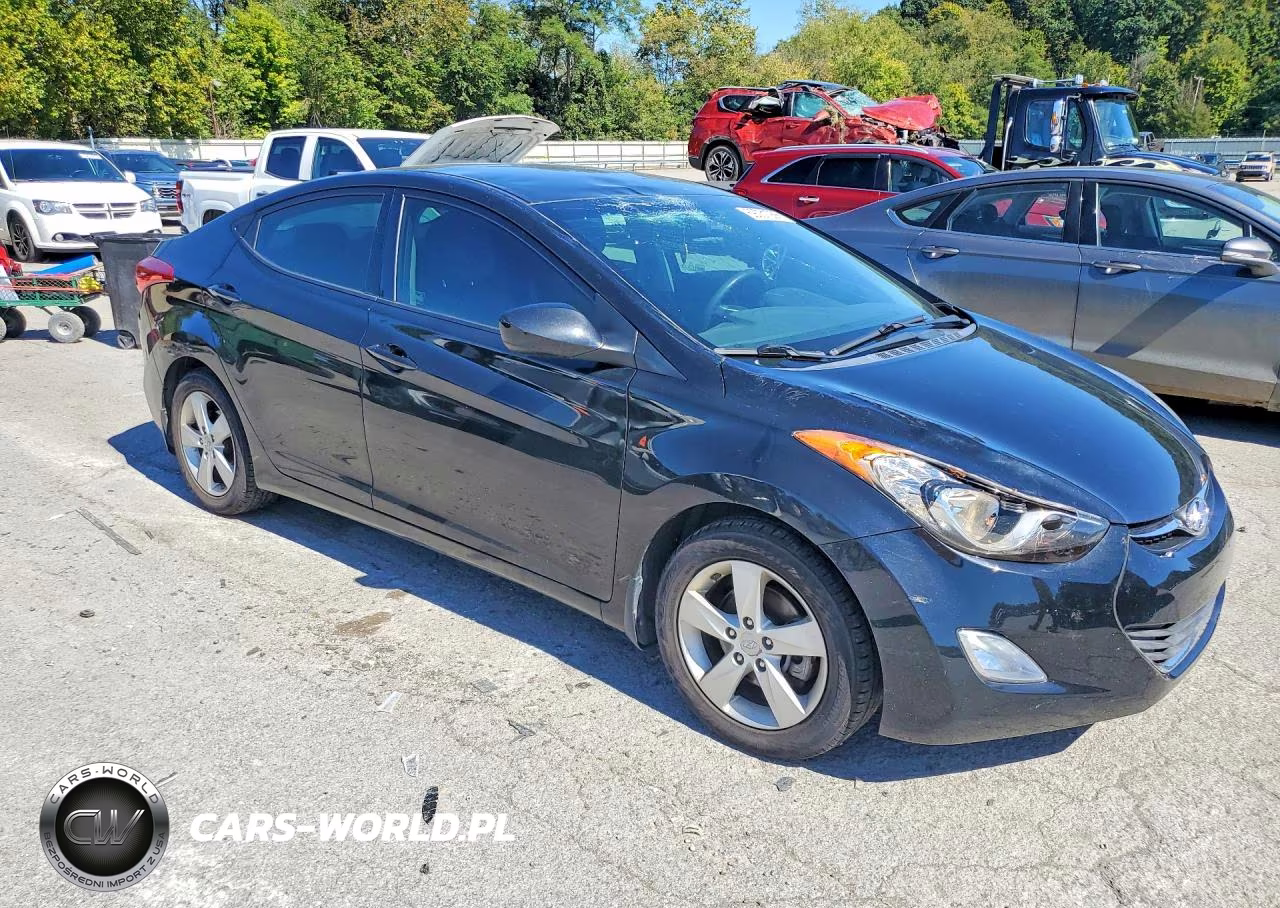 2013 Hyundai Elantra Gls VIN:5NPDH4AE1DH401514 - 4