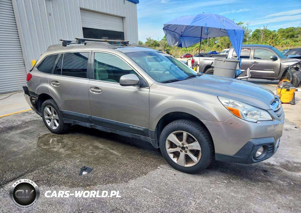 2014 Subaru Outback 2.5I Premium VIN:4S4BRBDCXE3223839 - 4