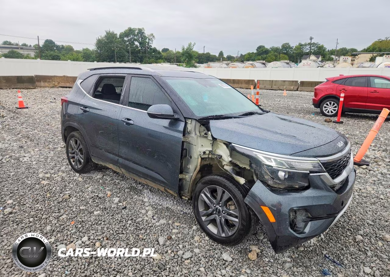 2023 Kia Seltos S VIN:KNDEUCAA6P7447940 - 4