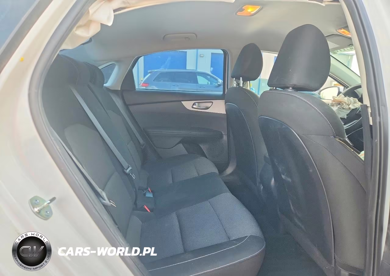 2024 Kia Forte Lxs VIN:3KPF24AD4RE782577 - 10