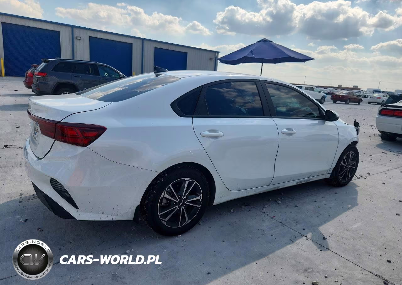 2024 Kia Forte Lxs VIN:3KPF24AD4RE782577 - 3