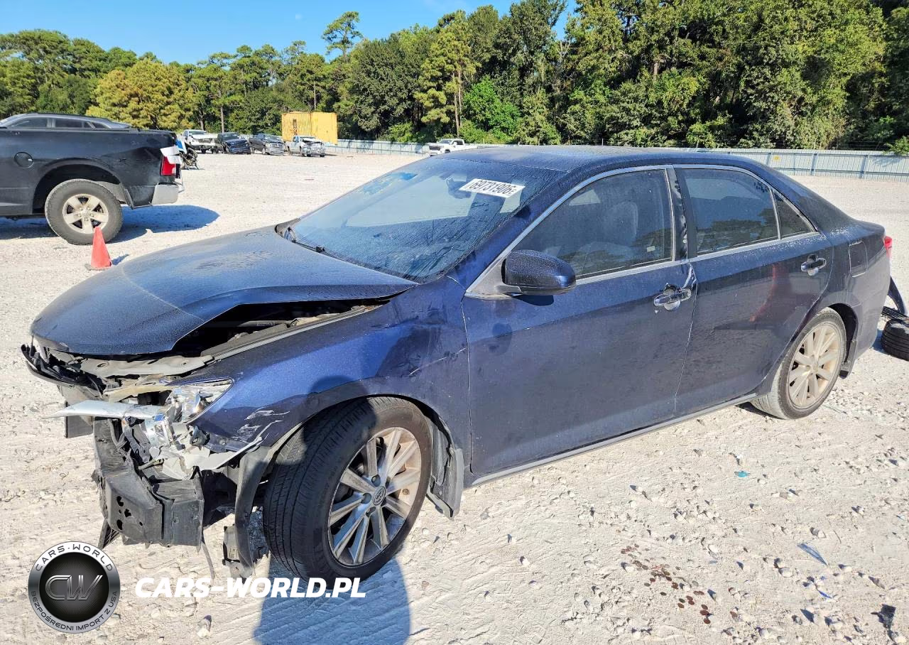 2014 Toyota Camry Xle V6 – zdjęcie 1 z 13