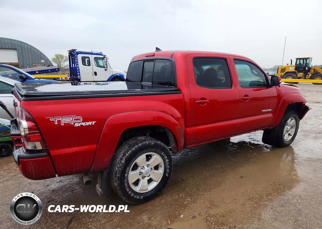 2013 Toyota Tacoma V6 VIN:3TMLU4EN7DM107174 - 3