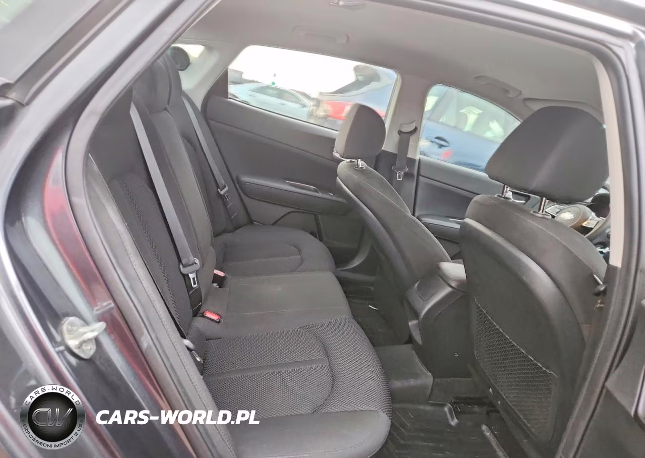 2019 Kia Optima Lx VIN:5XXGT4L34KG376687 - 10