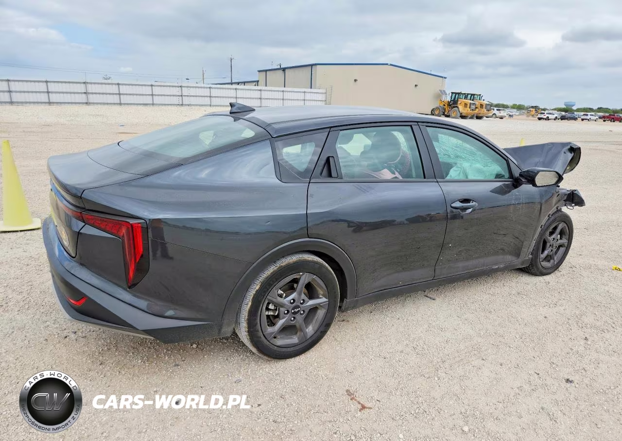 2025 Kia K4 Lxs VIN:3KPFT4DE2SE019934 - 3